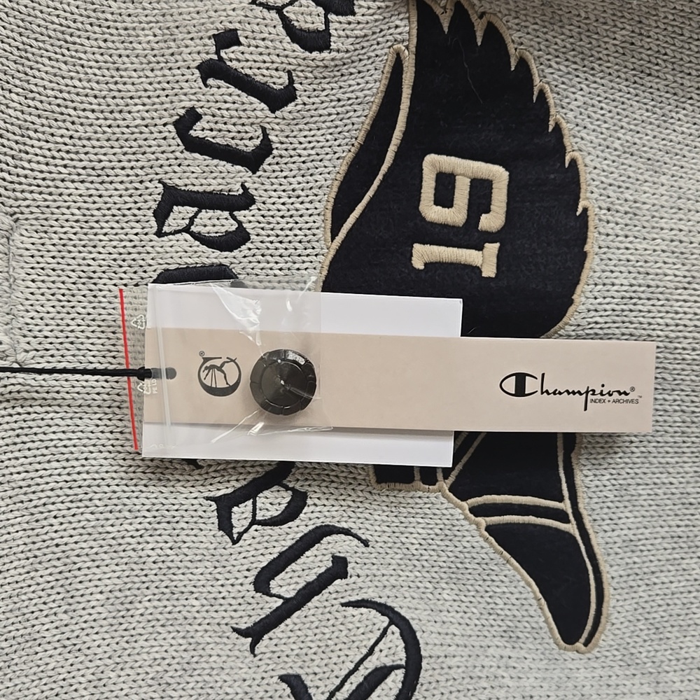 LIMITED EDITION Champion Shawl Sweater With Embroidery - Picture 9 of 14